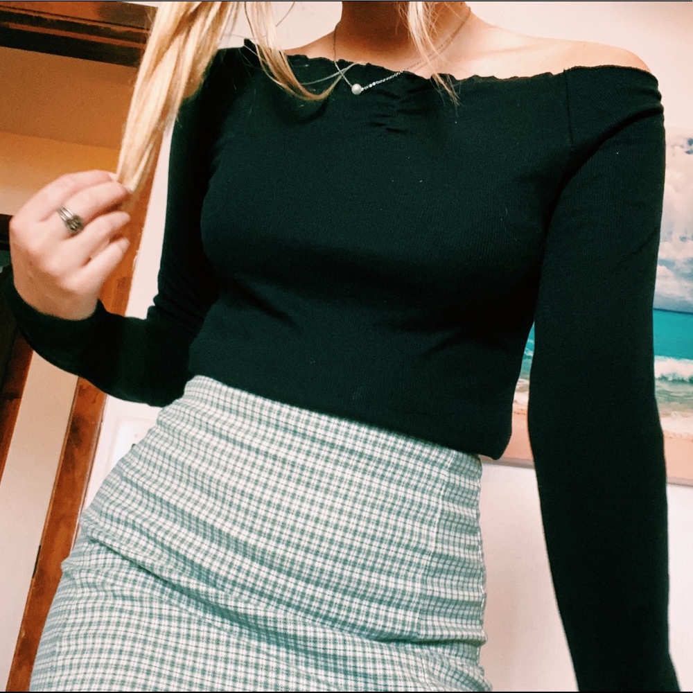 Off the shoulder stretchy black long sleeve